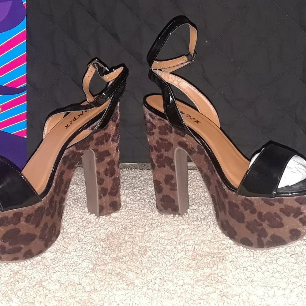 PLATFORM HEEL
